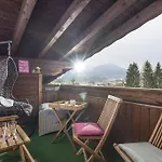 豪斯中央酒店 招待所 Kössen